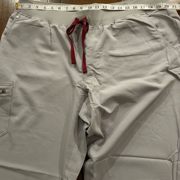 Figs Light Gray Women’s 2.0 Jogger Scrubs Size 3X New with tags MSRP 48.00 - Picture 13 of 13